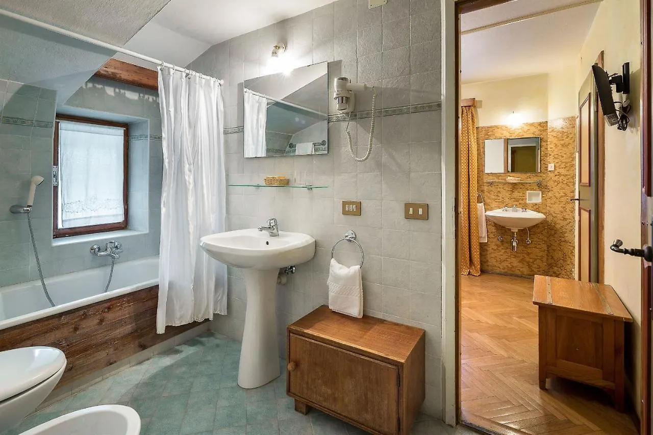 קורטינה ד'אמפזו Hotel Corona
