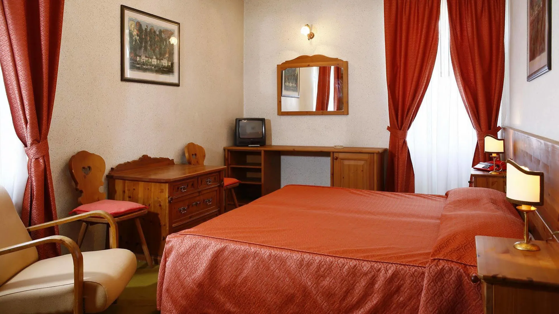 קורטינה ד'אמפזו Hotel Corona